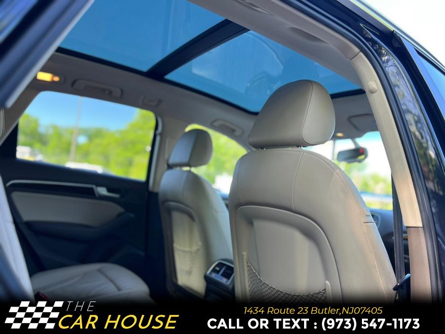 Vehicle image 24 of 33