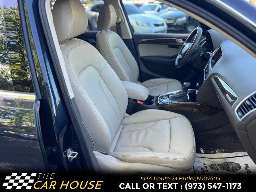 Vehicle image 25 of 33
