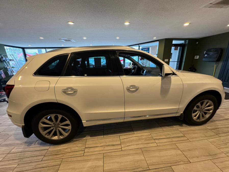 Vehicle image 5 of 23