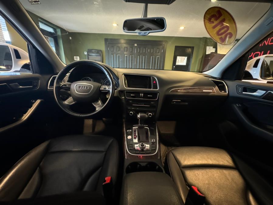 Vehicle image 14 of 23