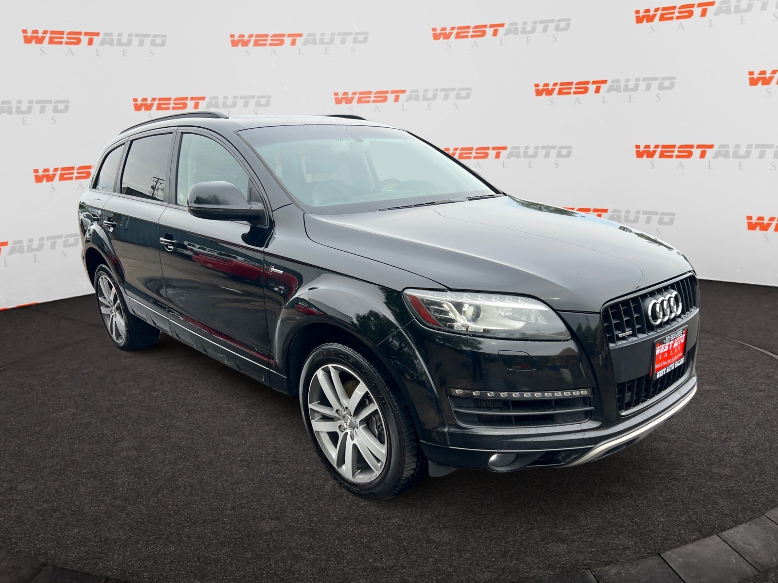 2015 Audi Q7 3.0T Premium Plus Image 3 of 46
