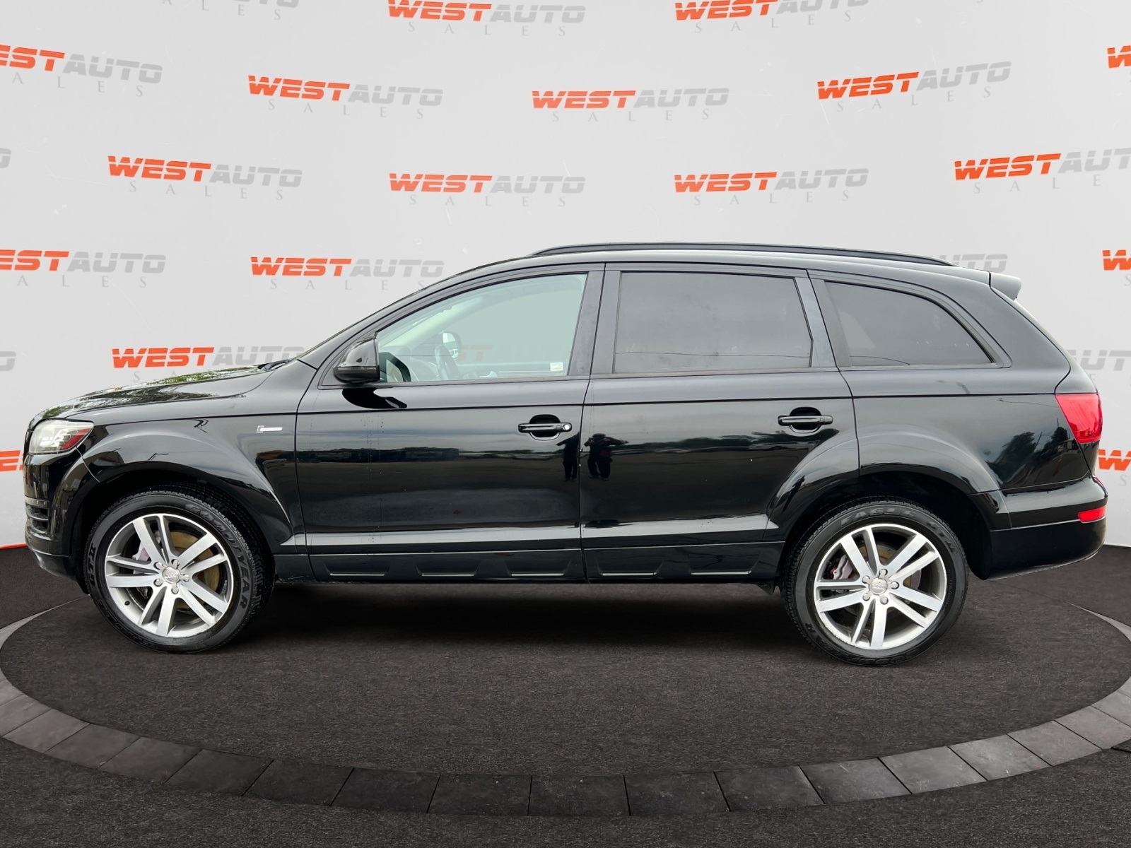 2015 Audi Q7 3.0T Premium Plus Image 8 of 46