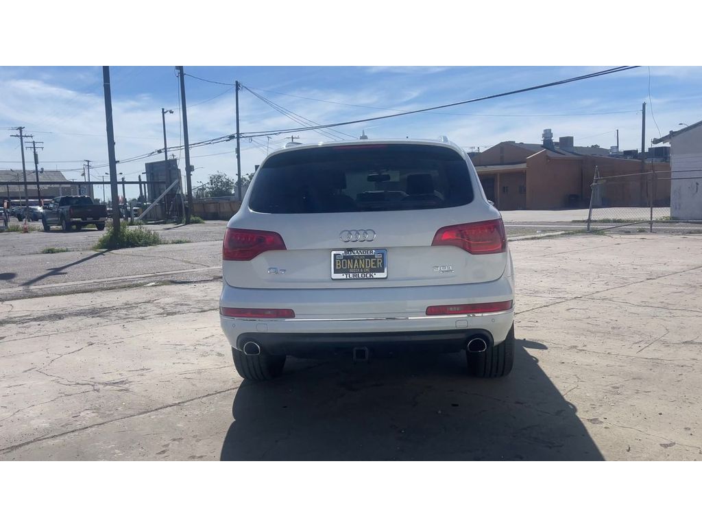 2015 Audi Q7 3.0T Premium Plus Image 8 of 37