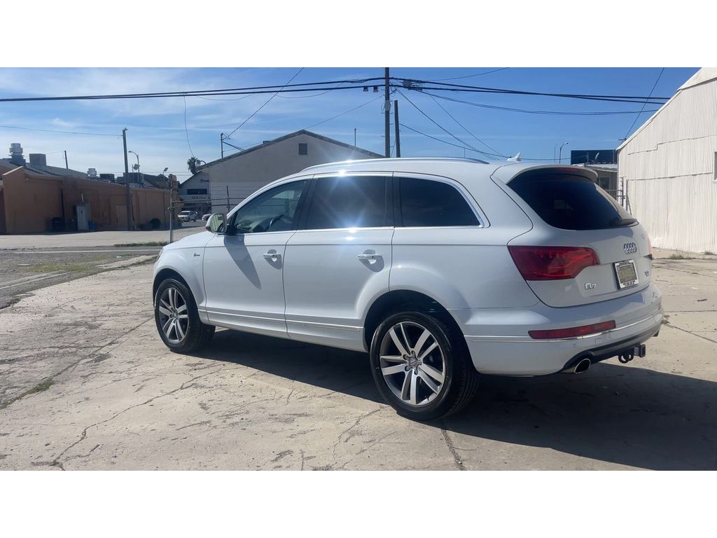 2015 Audi Q7 3.0T Premium Plus Image 9 of 37