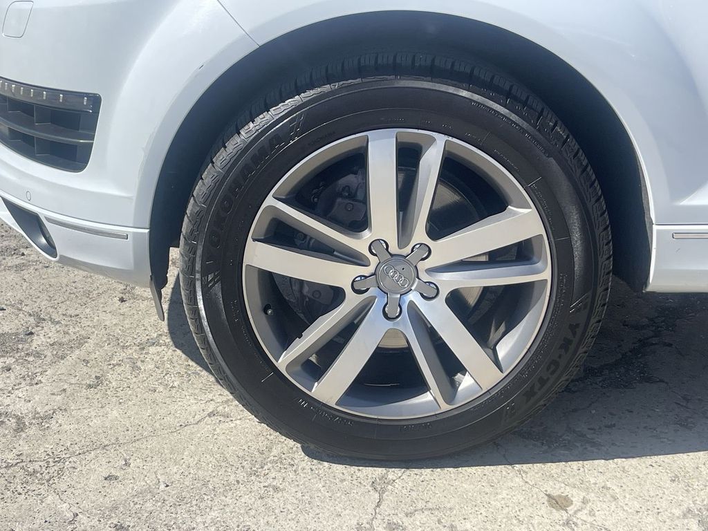 2015 Audi Q7 3.0T Premium Plus Image 11 of 37