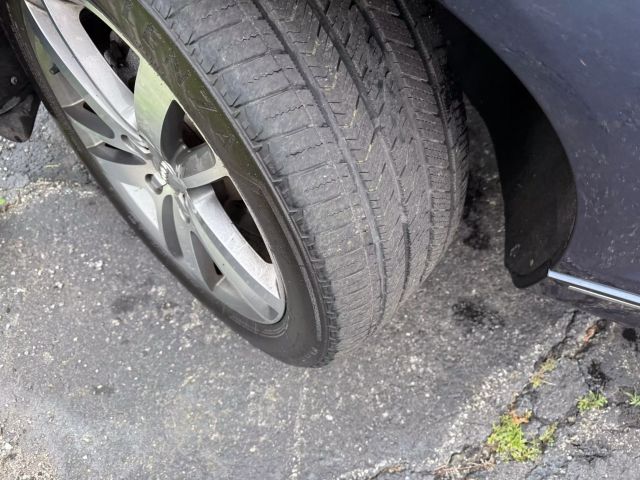 Vehicle image 41 of 50