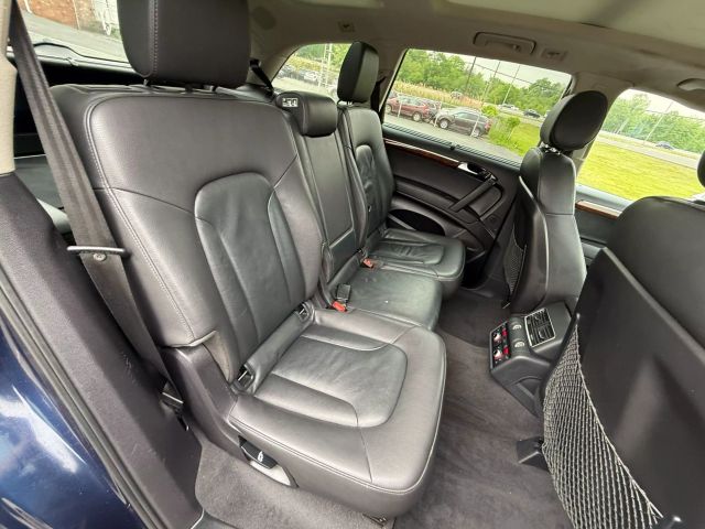 Vehicle image 23 of 50