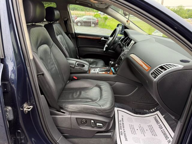 Vehicle image 25 of 50