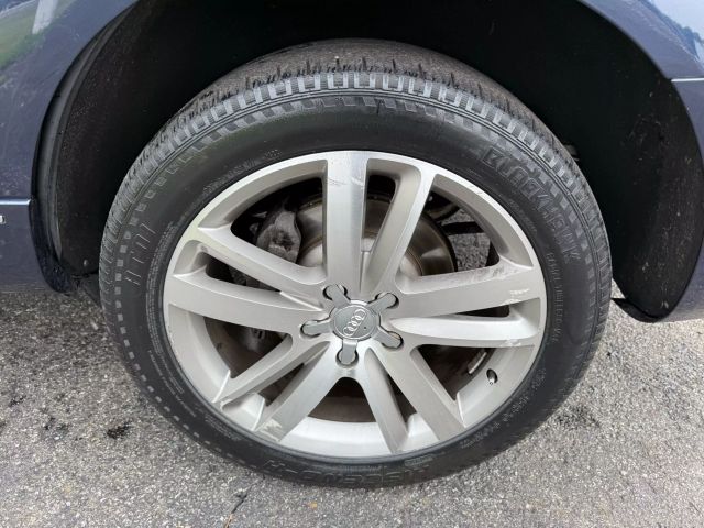 Vehicle image 43 of 50
