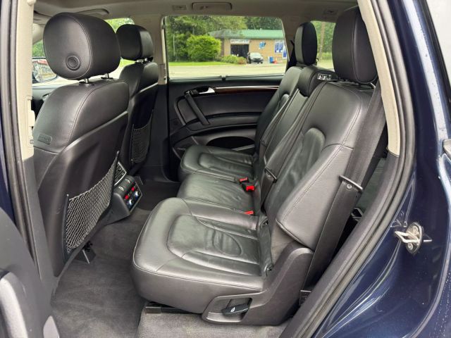Vehicle image 18 of 50