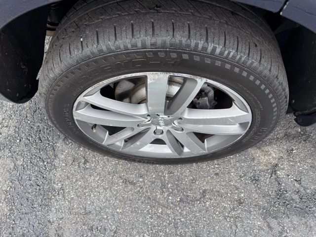 Vehicle image 46 of 50