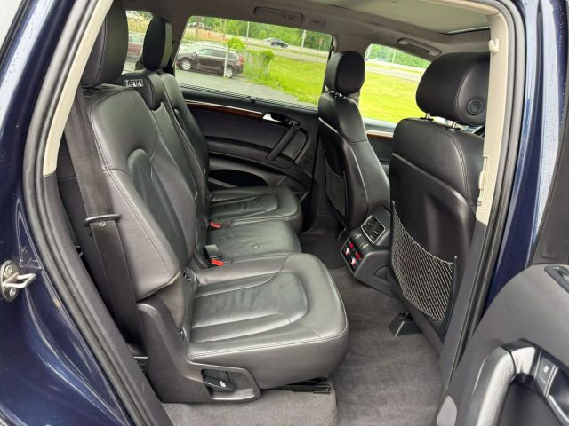 Vehicle image 22 of 50