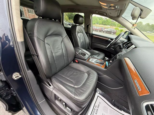 Vehicle image 26 of 50