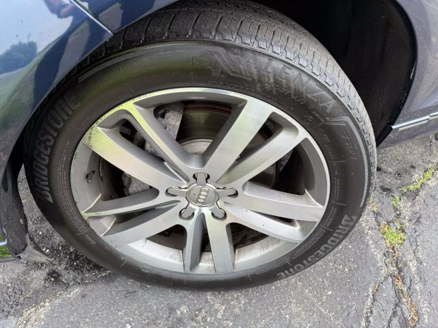 Vehicle image 40 of 50