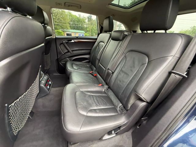 Vehicle image 19 of 50