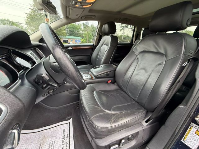 Vehicle image 16 of 50