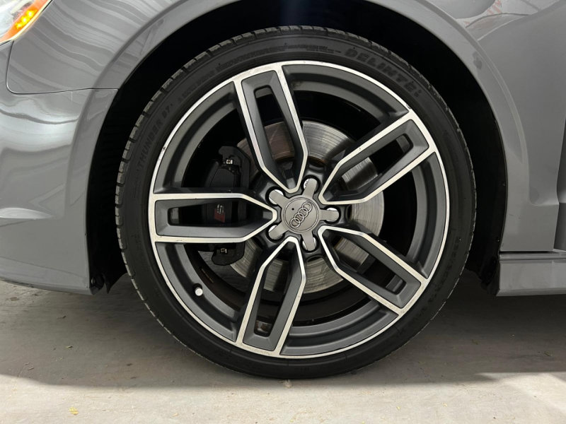 Vehicle image 8 of 17