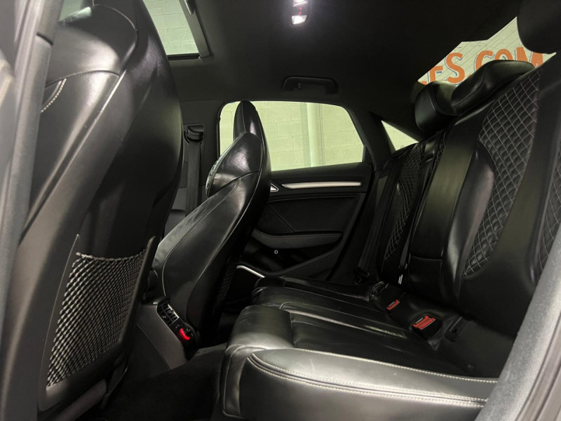 Vehicle image 11 of 17
