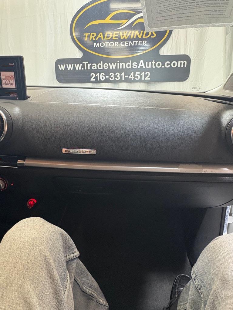 Vehicle image 26 of 42