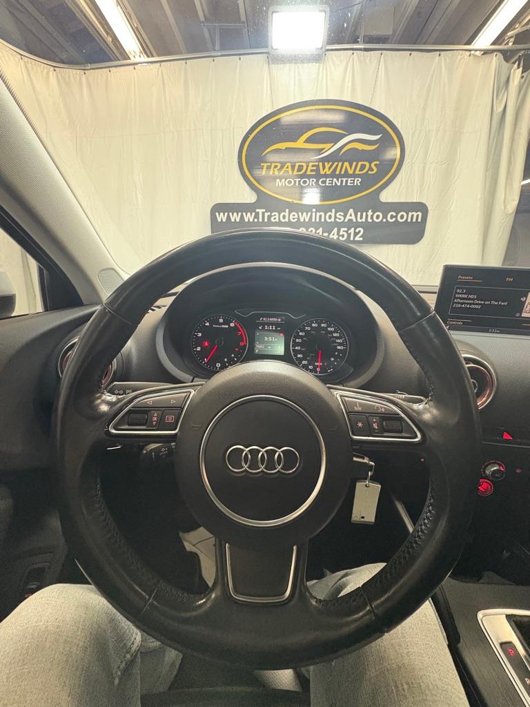 Vehicle image 16 of 42