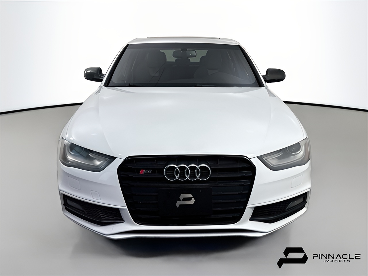 Vehicle image 33 of 39