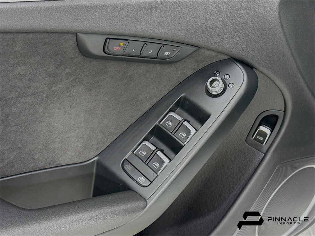 Vehicle image 24 of 39
