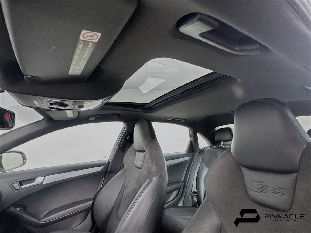 Vehicle image 27 of 39