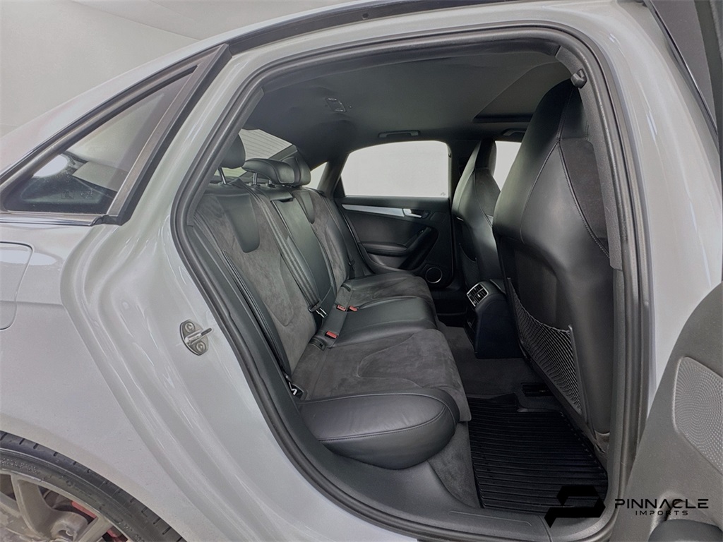 Vehicle image 14 of 39
