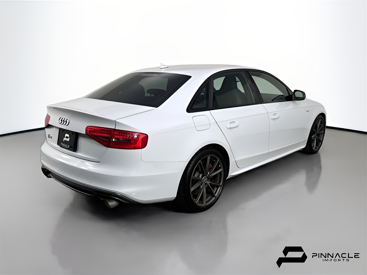 Vehicle image 36 of 39