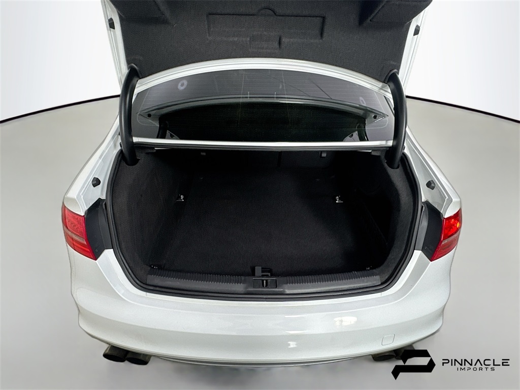 Vehicle image 11 of 39