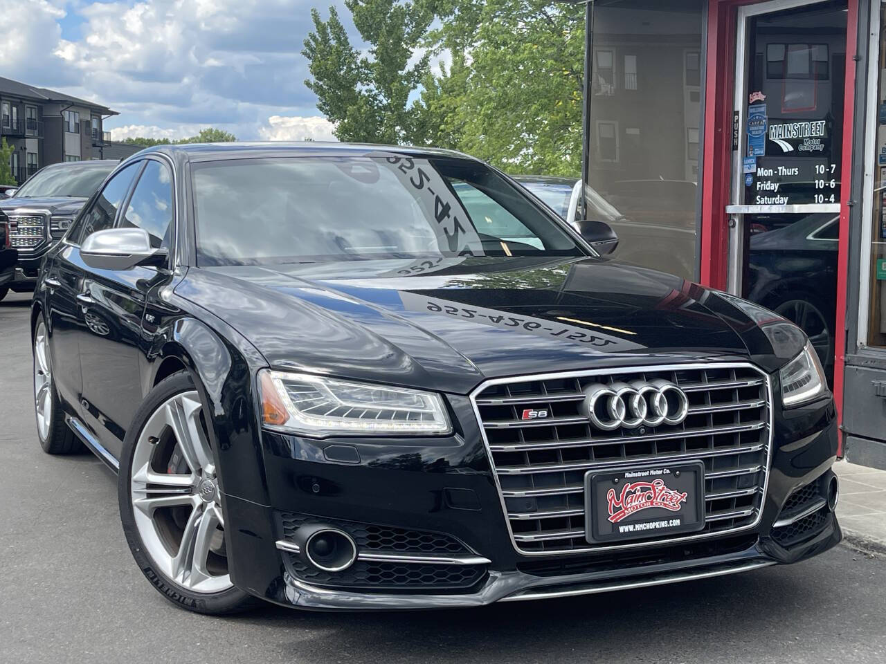 Vehicle image 4 of 40