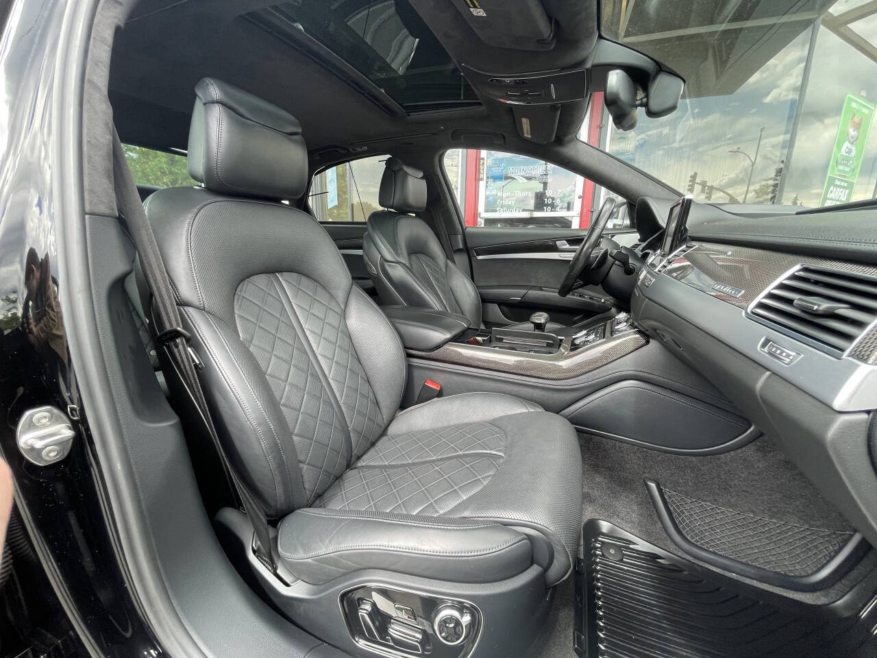 Vehicle image 14 of 40