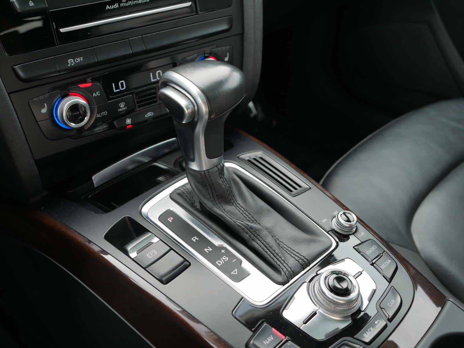 Vehicle image 22 of 27
