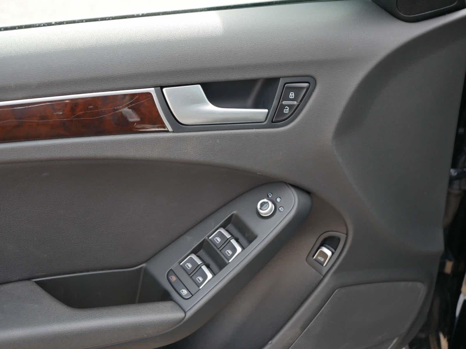 Vehicle image 15 of 27