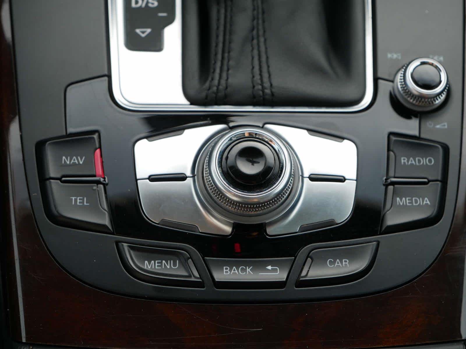 Vehicle image 23 of 27