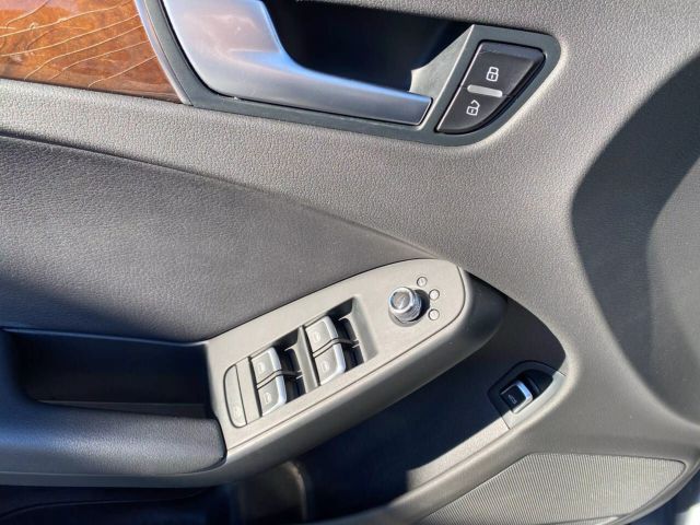 Vehicle image 8 of 24