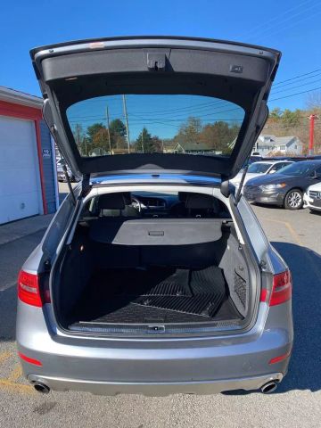 Vehicle image 10 of 24