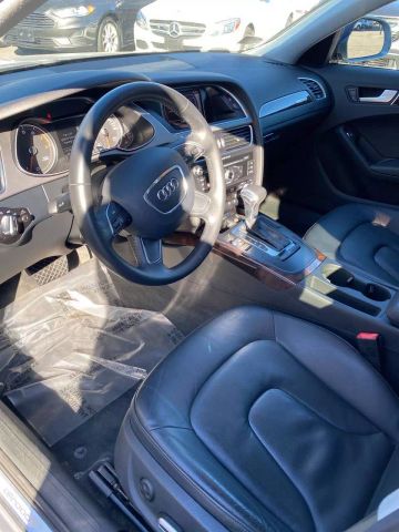 Vehicle image 11 of 24