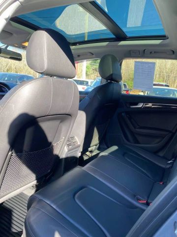 Vehicle image 21 of 24