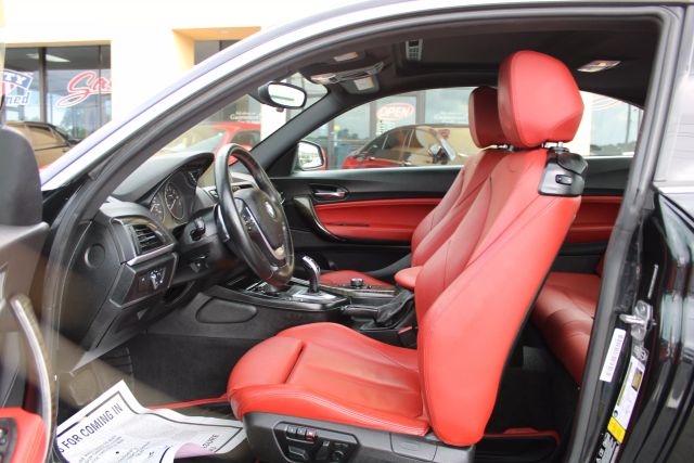 Vehicle image 13 of 29