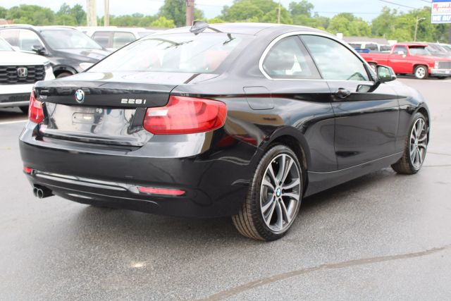 Vehicle image 4 of 29