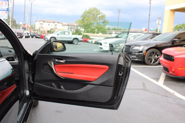 Vehicle image 22 of 29