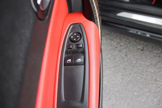 Vehicle image 11 of 29