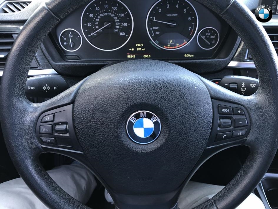 Vehicle image 11 of 27
