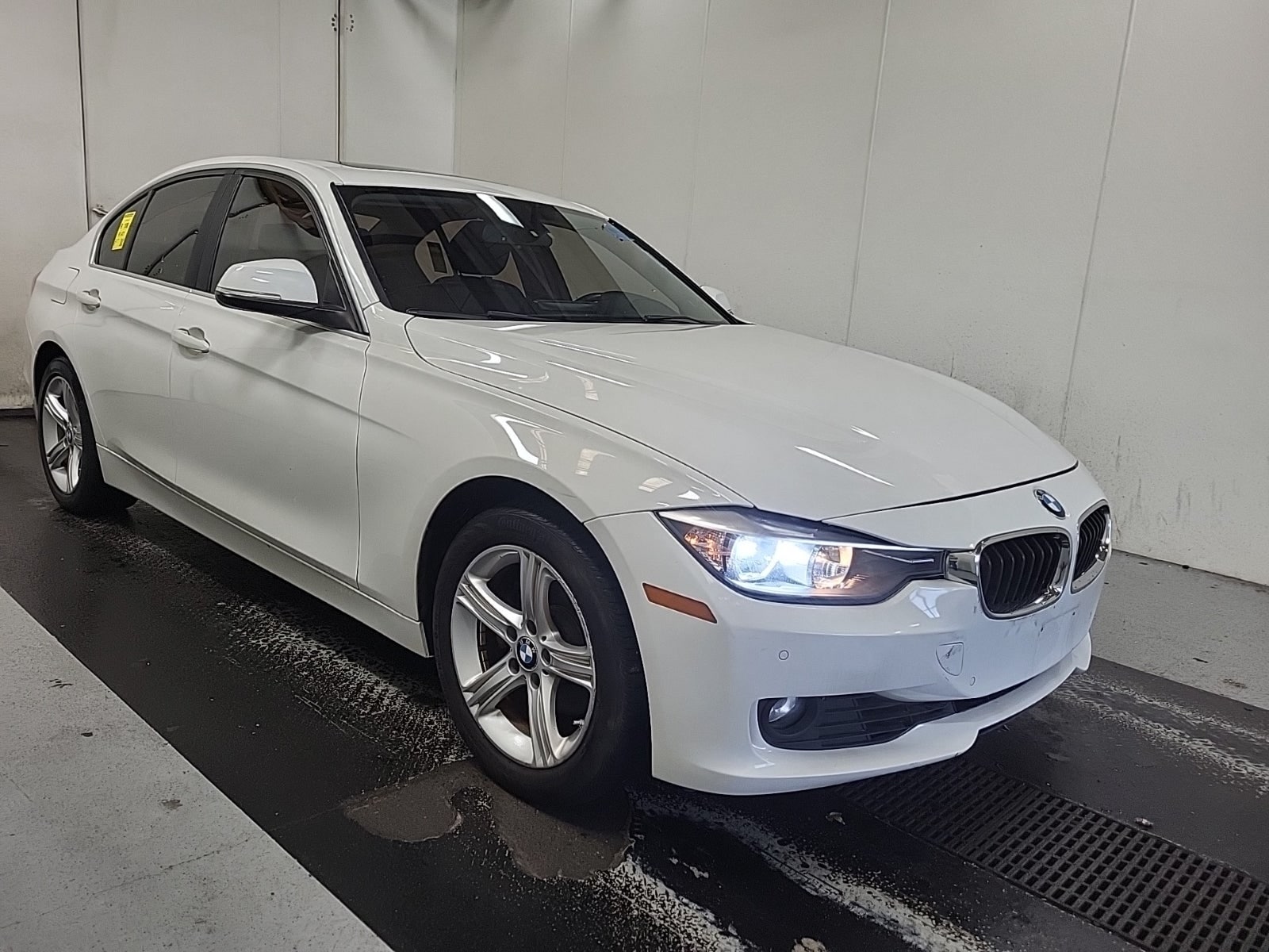 Vehicle image 1 of 3