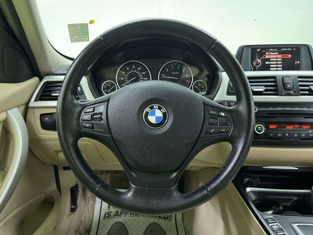 Vehicle image 20 of 29