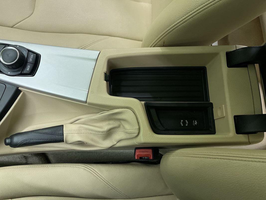 Vehicle image 24 of 29