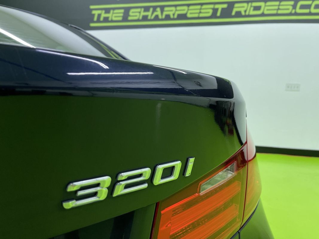 Vehicle image 14 of 29
