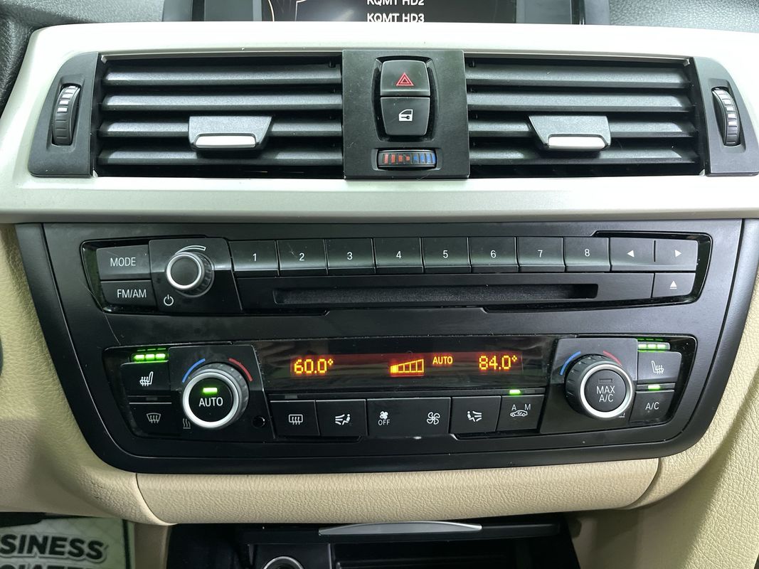 Vehicle image 22 of 29