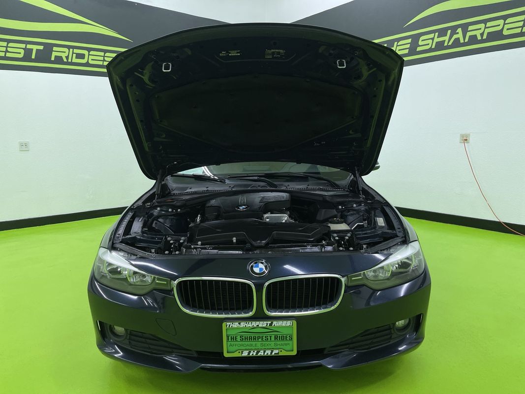 Vehicle image 9 of 29